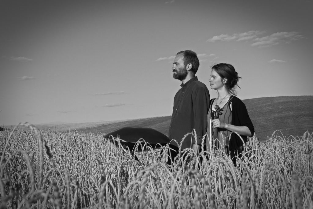 Dieses Bild hat ein leeres Alt-Attribut. Der Dateiname ist JAONDO-schwar-wei%C3%9F-horizontal-1024x683.png